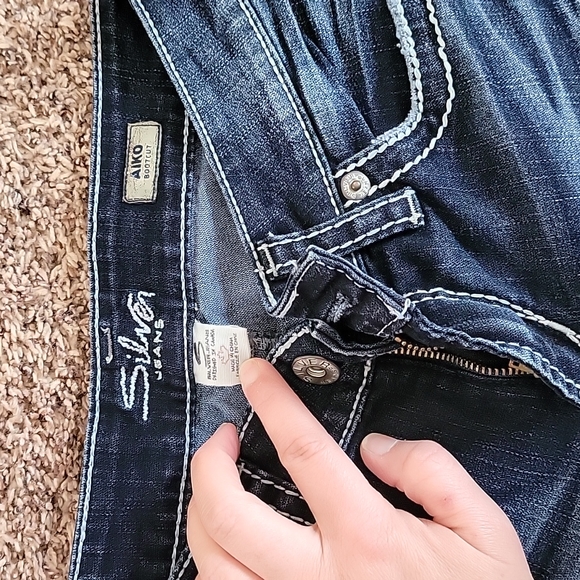 Jeans - Picture 3 of 4